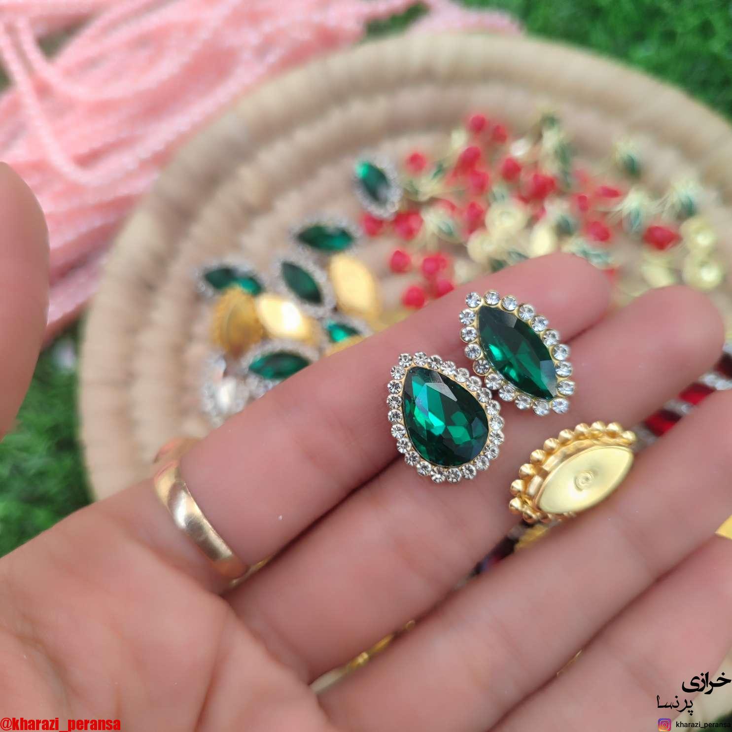 سنگ سبز دورنگین