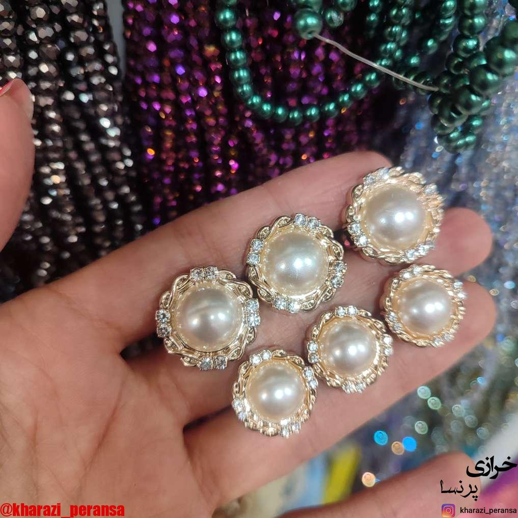 دکمه گرد دور نقره ای