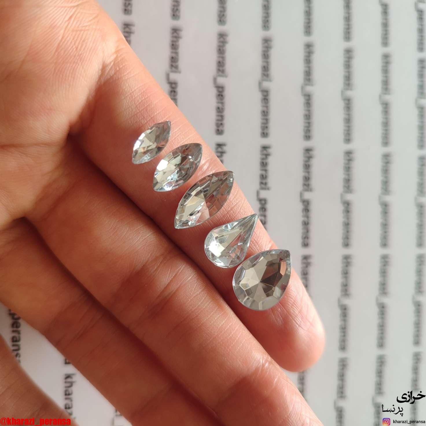 پک اقتصادی 500 عدد نگین پلاستیک  درجه یک