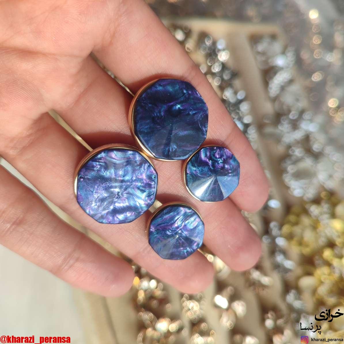 دکمه با کیفیت و براق رزینی ابی