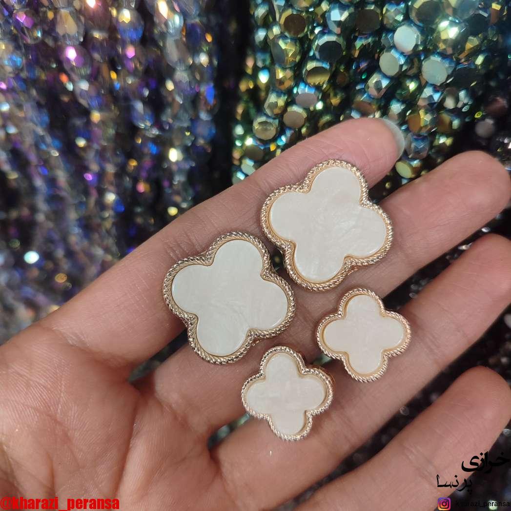 دکمه ون کلیف سفید