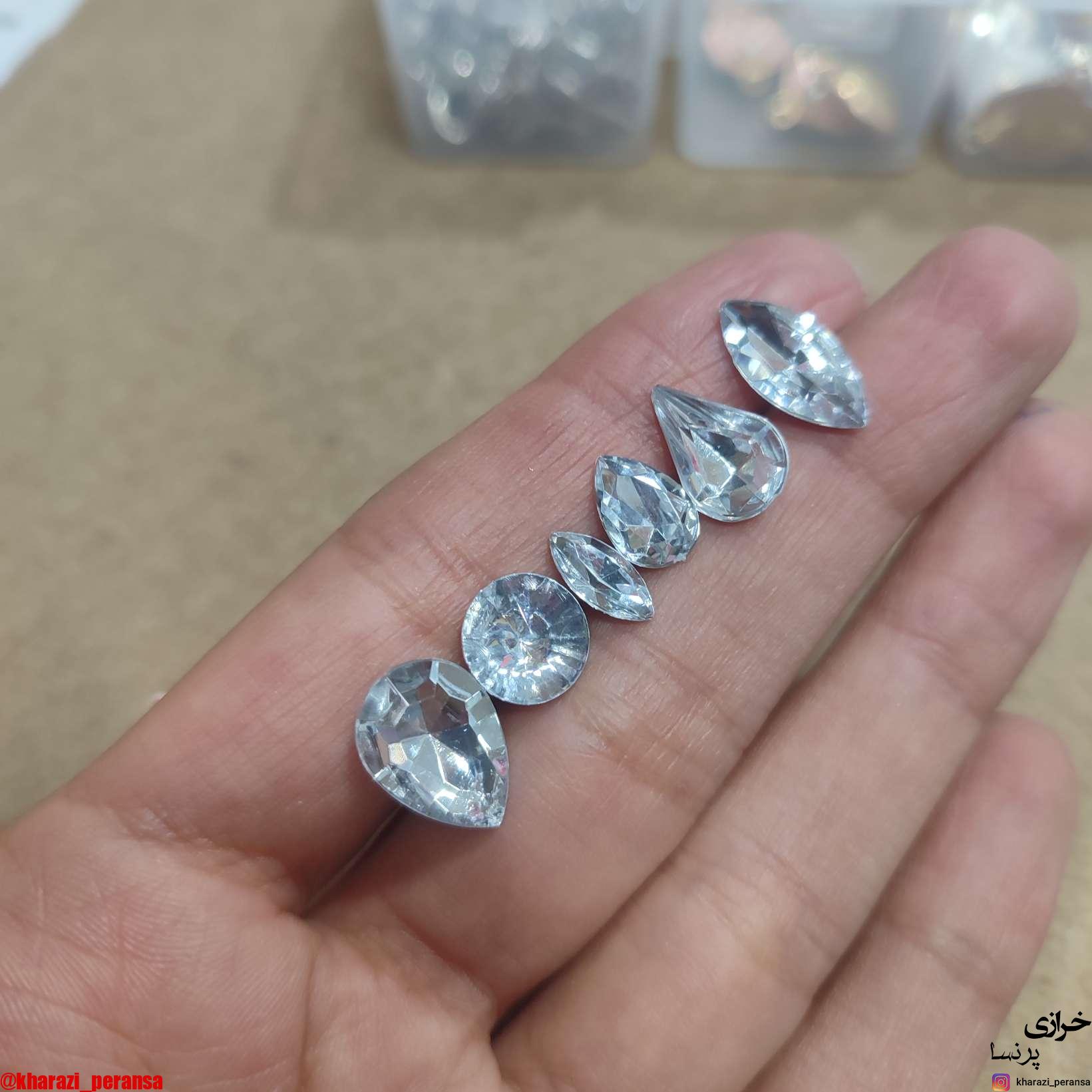 پک 600 عددی نگین پلاستیک درجه یک مارک الماس