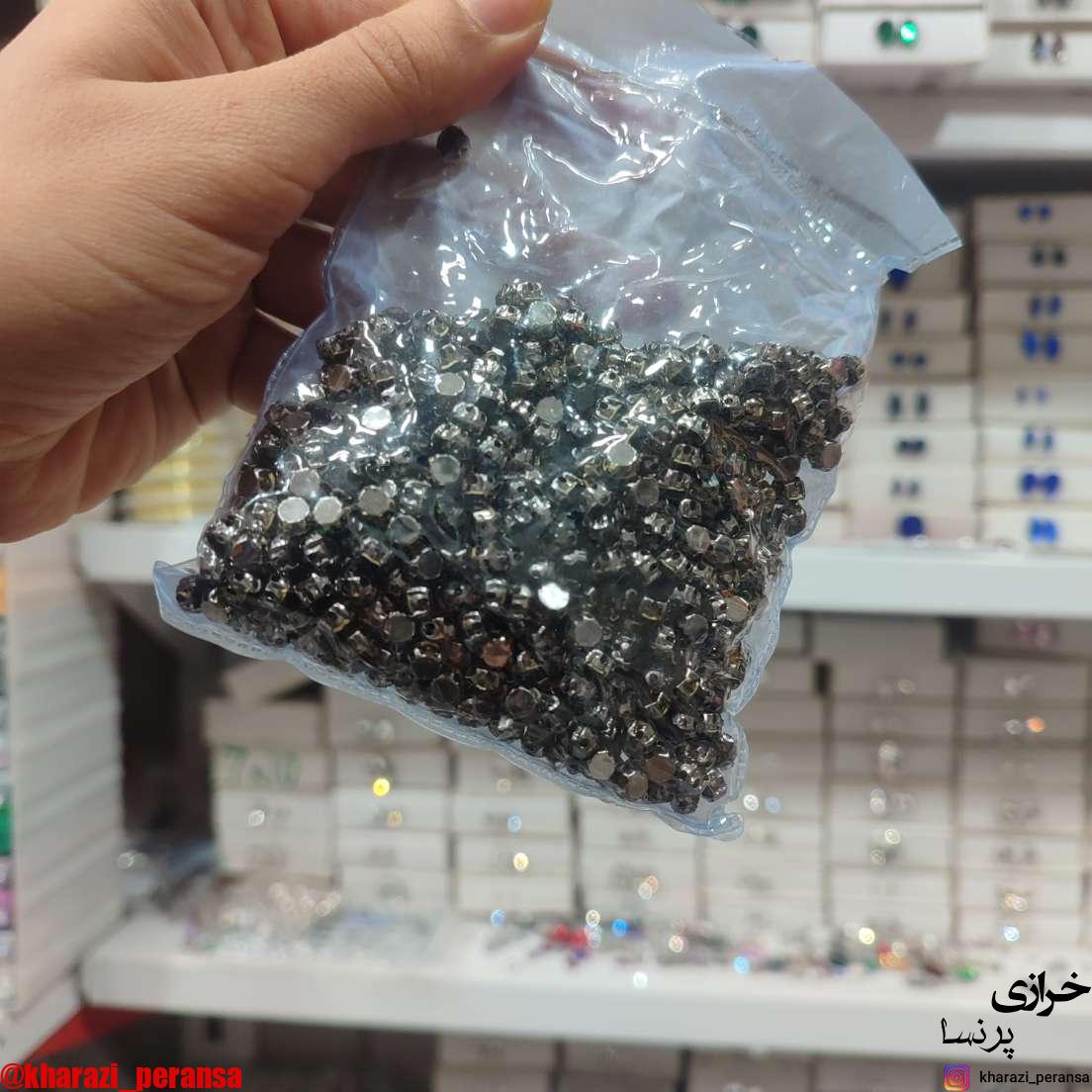 نگین پایه دار دودی سایز30