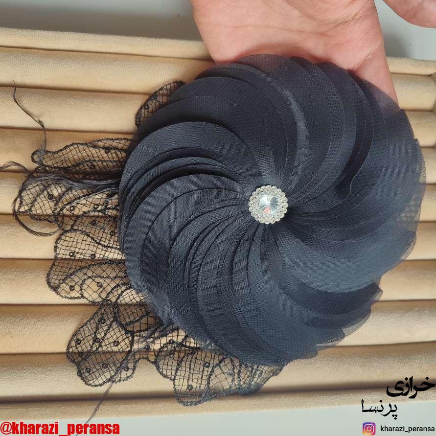 اپلیکه گل مشکی گرد