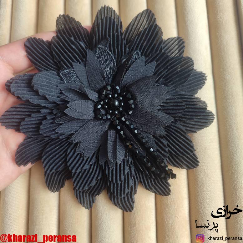 اپلیکه گل مشکی دوبل