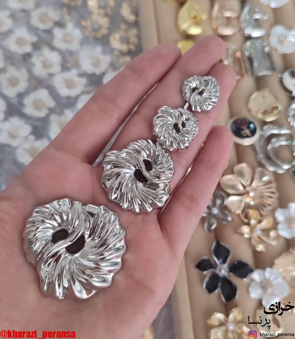 دکمه پینترستی استیل و رنگ ثابت پیچ نقره ای