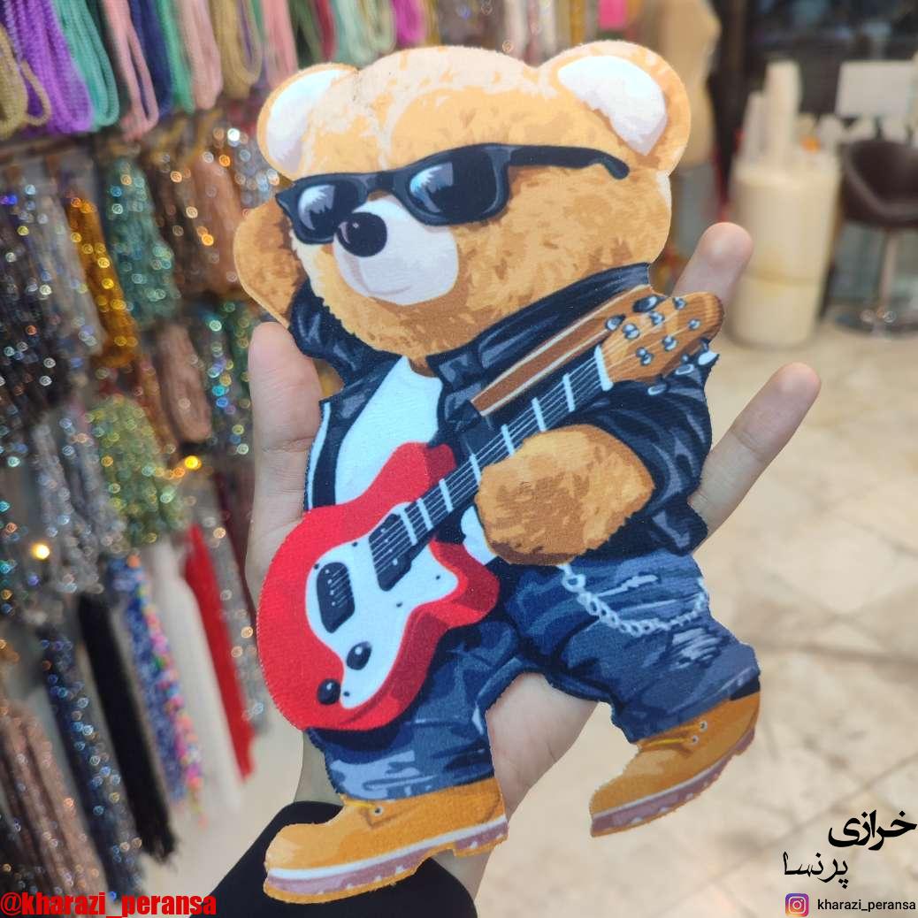 استیکر عروسکی اتویی