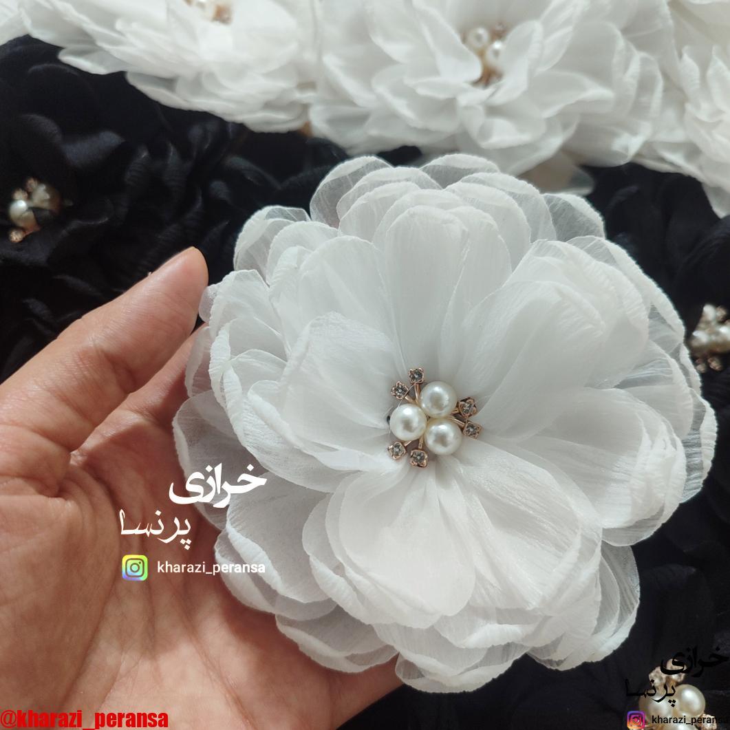 گل پارچه ای سفید